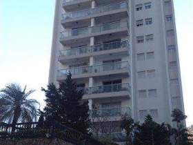 Apartamento à em em Guarulhos, 3 dorms, 1 suíte, 3 wcs, 3 vagas, 128 m2 úteis
