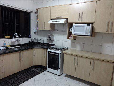 Sobrado à venda em Guarulhos (Jd V Galvão), 3 dormitórios, 3 suites, 4 banheiros, 3 vagas, 160 m2 de área útil, código 29-579 (2/17)