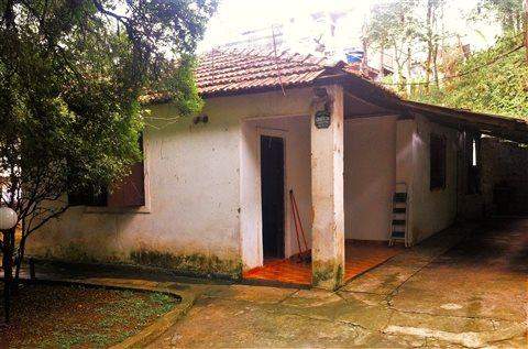 Casa à venda em Guarulhos (Recreio São Jorge), 2 dormitórios, 2 banheiros, 7 vagas, 2.000 m2 de área total, código 29-680 (2/10)