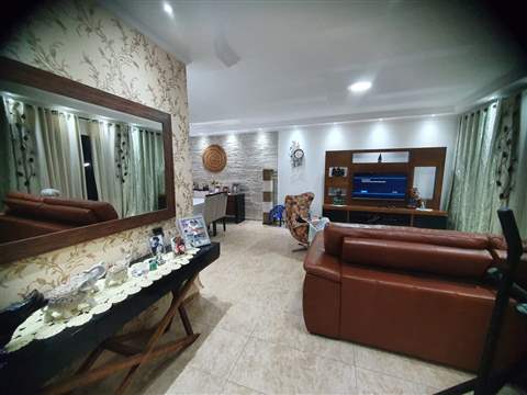 Casa à venda em Guarulhos (Pq Continental I), 3 dormitórios, 1 suite, 4 banheiros, 5 vagas, 350 m2 de área útil, código 29-979 (1/10)