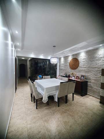 Casa à venda em Guarulhos (Pq Continental I), 3 dormitórios, 1 suite, 4 banheiros, 5 vagas, 350 m2 de área útil, código 29-979 (4/10)