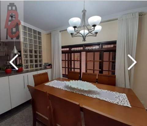 Sobrado à venda em Guarulhos (V Augusta), 4 dormitórios, 1 suite, 2 banheiros, 6 vagas, 371 m2 de área total, código 29-1158 (5/23)