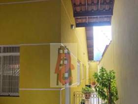 Casa à em em Guarulhos, 3 dorms, 2 suítes, 2 wcs, 3 vagas, 200 m2 (total)