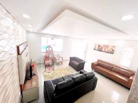 Casa à em em Guarulhos, 3 dorms, 1 suíte, 2 wcs, 4 vagas, 180 m2 úteis