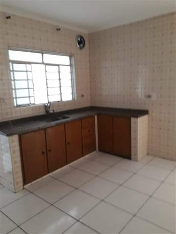 Sobrado à venda em Guarulhos (Cid Pq Brasília - Bonsucesso), 3 dormitórios, 1 suite, 2 banheiros, 2 vagas, 125 m2 de área útil, código 36-687 (6/17)