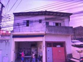 Sobrado à venda em Guarulhos, 3 dorms, 3 wcs, 5 vagas, 240 m2 úteis