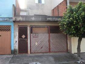 Sobrado à em em Guarulhos, 3 dorms, 2 wcs, 2 vagas, 90 m2 úteis