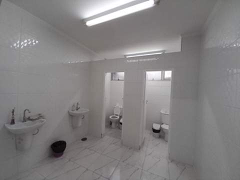 Galpão para alugar em Guarulhos (Cid Ind Sat de São Paulo - Cumbica), 8 banheiros, 30 vagas, 5.500 m2 de área útil, código 181-1790 (14/17)