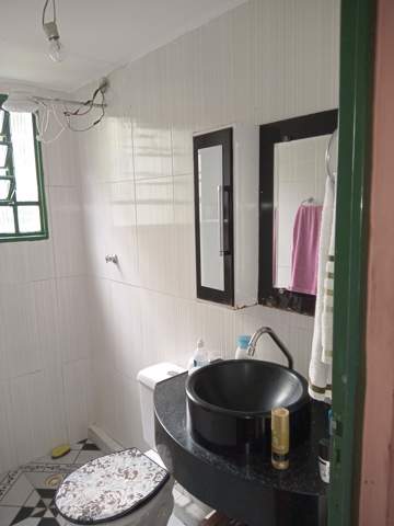 Assobradada à venda em Guarulhos (Inocoop - Bonsucesso), 2 dormitórios, 1 banheiro, 1 vaga, código 300-1025 (11/13)