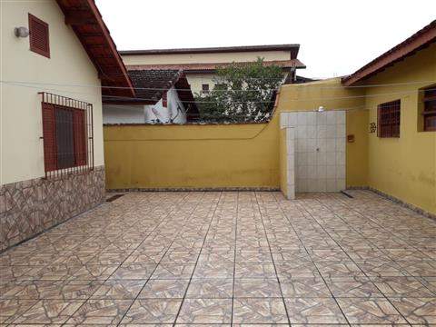 Casa à venda em Itanhaém (V Loti), 3 dormitórios, 1 suite, 2 banheiros, 5 vagas, 320 m2 de área útil, código 29-940 (3/19)