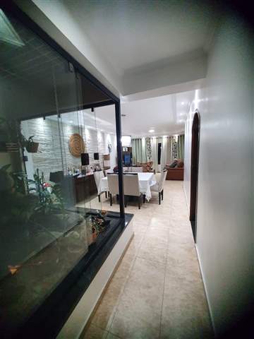 Casa à venda em Guarulhos (Pq Continental I), 3 dormitórios, 1 suite, 4 banheiros, 5 vagas, 350 m2 de área útil, código 29-979 (6/10)