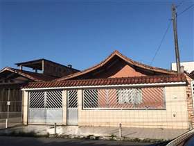 Casa à venda em Praia Grande, 2 dorms, 1 suíte, 1 wc, 7 vagas, 105 m2 úteis