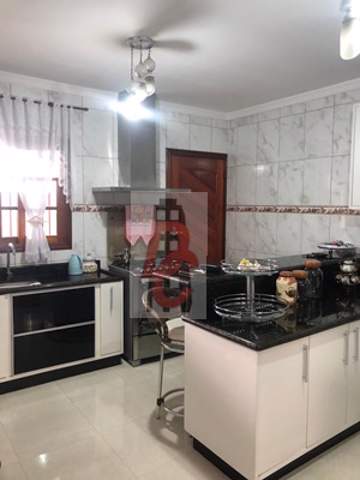 Casa à venda em Guarulhos (V Rosália - V Galvão), 4 dormitórios, 2 suites, 3 banheiros, 2 vagas, código 29-1281 (3/20)