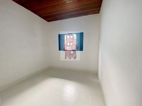 Casa à venda em Guarulhos (Jd Ema - Picanço), 2 dormitórios, 1 banheiro, 1 vaga, 200 m2 de área útil, código 29-1717 (10/25)