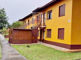 Casa à em em Guarulhos, 2 dorms, 1 wc, 1 vaga, 44 m2 úteis