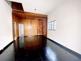 Casa para alugar em Guarulhos, 2 dorms, 1 wc, 1 vaga, 200 m2 úteis
