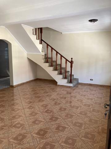 Sobrado para alugar em Guarulhos (Jd Sta Mena - Picanço), 3 dormitórios, 5 vagas, 200 m2 de área útil, código 29-1884 (13/14)