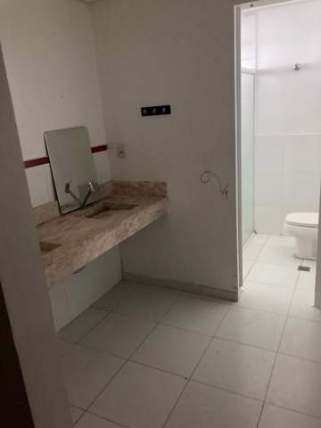Casa para alugar em Guarulhos (V Galvão), 3 dormitórios, 1 suite, 4 banheiros, 8 vagas, 200 m2 de área útil, código 29-1908 (9/11)