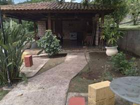 Chácara à venda em São Roque, 250 m2 úteis