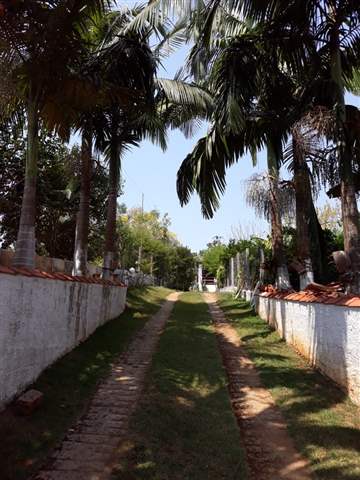 Chácara à venda em Guararema (Itapeti), 4 dormitórios, 3 banheiros, 3 vagas, 1.100 m2 de área total, código 36-707 (2/26)