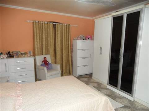 Sobrado à venda em Guarulhos (V Nova Bonsucesso), 2 dormitórios, 1 suite, 4 banheiros, 5 vagas, 250 m2 de área útil, código 181-1392 (23/28)