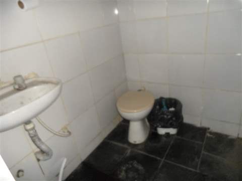 Galpão para alugar em Guarulhos (Pq Jurema - Pimentas), 3 banheiros, 6 vagas, 200 m2 de área útil, código 181-1463 (10/16)