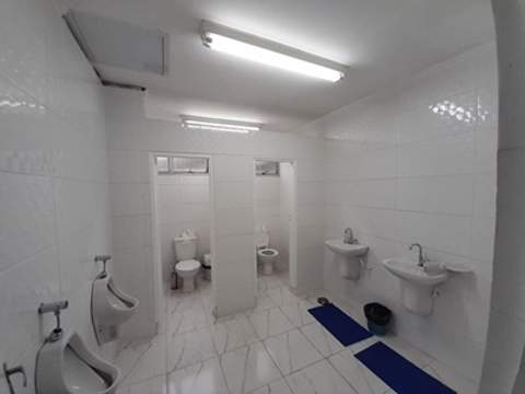 Galpão para alugar em Guarulhos (Cid Ind Sat de São Paulo - Cumbica), 8 banheiros, 30 vagas, 5.500 m2 de área útil, código 181-1790 (1/17)