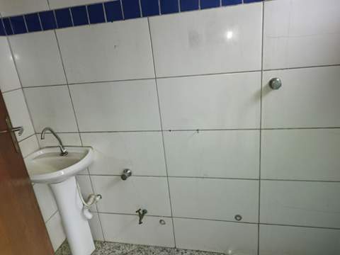 Salão para alugar em Guarulhos (Jd Do Triunfo - Bonsucesso), 4 banheiros, 200 m2 de área útil, código 181-1838 (7/16)