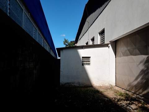 Galpão para alugar em Guarulhos (Cid Ind Sat de São Paulo - Cumbica), 5 banheiros, 8 vagas, 1.350 m2 de área útil, código 181-2056 (1/19)