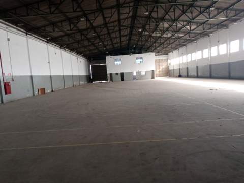 Galpão para alugar em Guarulhos (Cid Ind Sat de São Paulo - Cumbica), 5 banheiros, 8 vagas, 1.350 m2 de área útil, código 181-2056 (2/19)