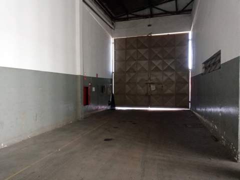 Galpão para alugar em Guarulhos (Cid Ind Sat de São Paulo - Cumbica), 5 banheiros, 8 vagas, 1.350 m2 de área útil, código 181-2056 (4/19)