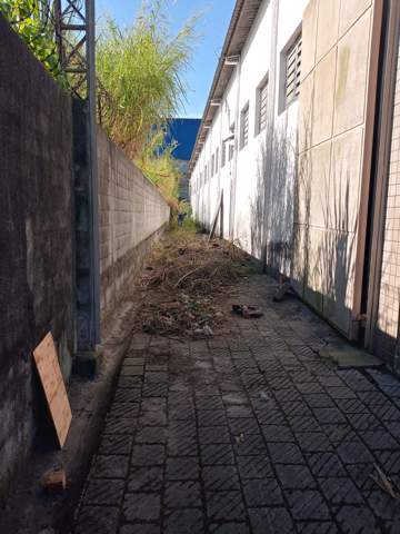 Galpão para alugar em Guarulhos (Cid Ind Sat de São Paulo - Cumbica), 5 banheiros, 8 vagas, 1.350 m2 de área útil, código 181-2056 (8/19)