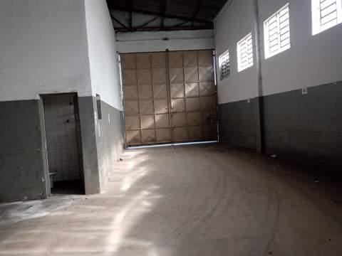 Galpão para alugar em Guarulhos (Cid Ind Sat de São Paulo - Cumbica), 5 banheiros, 8 vagas, 1.350 m2 de área útil, código 181-2056 (15/19)