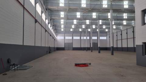 Galpão para alugar em Guarulhos (Cid Ind Sat de São Paulo - Cumbica), 6 banheiros, 15 vagas, 2.200 m2 de área útil, código 181-2060 (4/17)