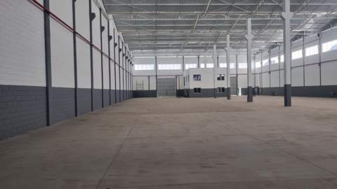 Galpão para alugar em Guarulhos (Cid Ind Sat de São Paulo - Cumbica), 6 banheiros, 15 vagas, 2.200 m2 de área útil, código 181-2060 (11/17)