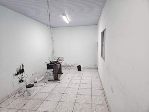 Galpão para alugar em Guarulhos (Jd Álamo - Bonsucesso), 2 banheiros, 2 vagas, 300 m2 de área útil, código 181-2065 (11/17)