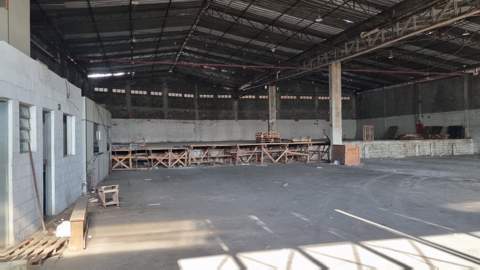 Galpão para alugar em Guarulhos (Cid Ind Sat de São Paulo - Cumbica), 6 banheiros, 8 vagas, 1.350 m2 de área útil, código 181-2066 (2/14)