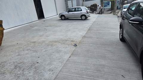 Galpão para alugar em Guarulhos (V Nova Bonsucesso), 6 banheiros, 8 vagas, 260 m2 de área útil, código 181-2070 (7/23)