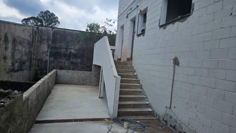 Galpão para alugar em Guarulhos (V Nova Bonsucesso), 6 banheiros, 8 vagas, 260 m2 de área útil, código 181-2070 (15/23)