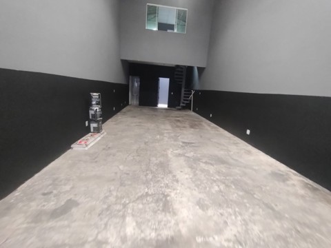 Galpão para alugar em Guarulhos com 2 banheiros, 1 vaga, 130 m2 de área útil, código 181-2071 (13/15)