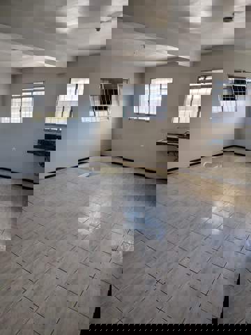 Galpão para alugar em Guarulhos (Bonsucesso), 3 banheiros, 2 vagas, 120 m2 de área útil, código 181-2095 (6/19)