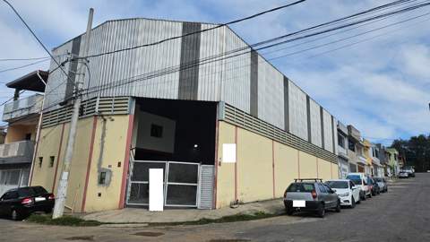 Galpão à venda em Guarulhos (Cumbica), 2 banheiros, 3 vagas, 251 m2 de área útil, código 181-2096 (11/12)