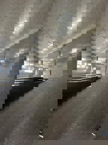 Galpão para alugar em Guarulhos (Cumbica), 3 banheiros, 2 vagas, 250 m2 de área útil, código 181-2105 (1/11)