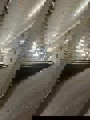 Galpão para alugar em Guarulhos (Cumbica), 3 banheiros, 2 vagas, 250 m2 de área útil, código 181-2105 (2/11)