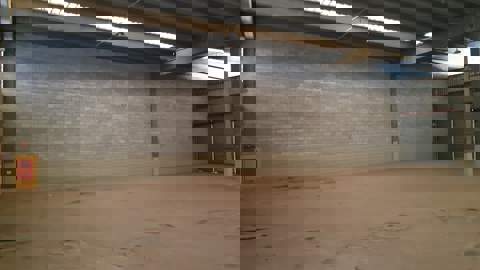 Galpão para alugar em Guarulhos (V São Rafael - Itapegica), 3 banheiros, 8 vagas, 1.160 m2 de área útil, código 181-2114 (6/18)