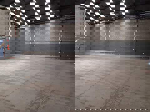 Galpão para alugar em Guarulhos (V São Rafael - Itapegica), 5 banheiros, 8 vagas, 1.100 m2 de área útil, código 181-2116 (21/23)