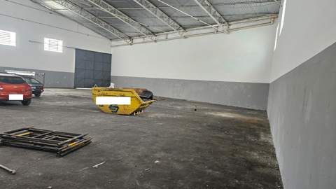 Galpão para alugar em Guarulhos (Cid Ind Sat de São Paulo - Cumbica), 4 banheiros, 6 vagas, 780 m2 de área útil, código 181-2123 (7/17)