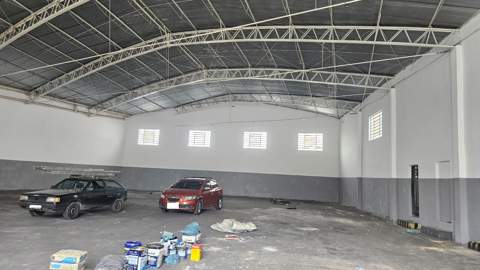 Galpão para alugar em Guarulhos (Cid Ind Sat de São Paulo - Cumbica), 4 banheiros, 6 vagas, 780 m2 de área útil, código 181-2123 (10/17)