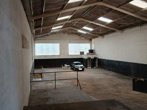 Galpão para alugar em Guarulhos (Cid Ind Sat de São Paulo - Cumbica), 3 banheiros, 2 vagas, 300 m2 de área útil, código 181-2131 (3/7)