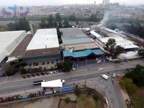 Galpão em Guarulhos (Cid Ind Sat de São Paulo - Cumbica), 8 banheiros, 15 vagas, 7.500 m2 de área útil, código 181-2132 (8/24)